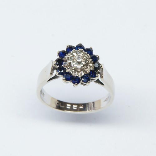 9ct White Gold Sapphire/Diamond Ring
